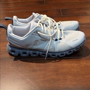 On Running Men's Light Gray Athletic Shoes